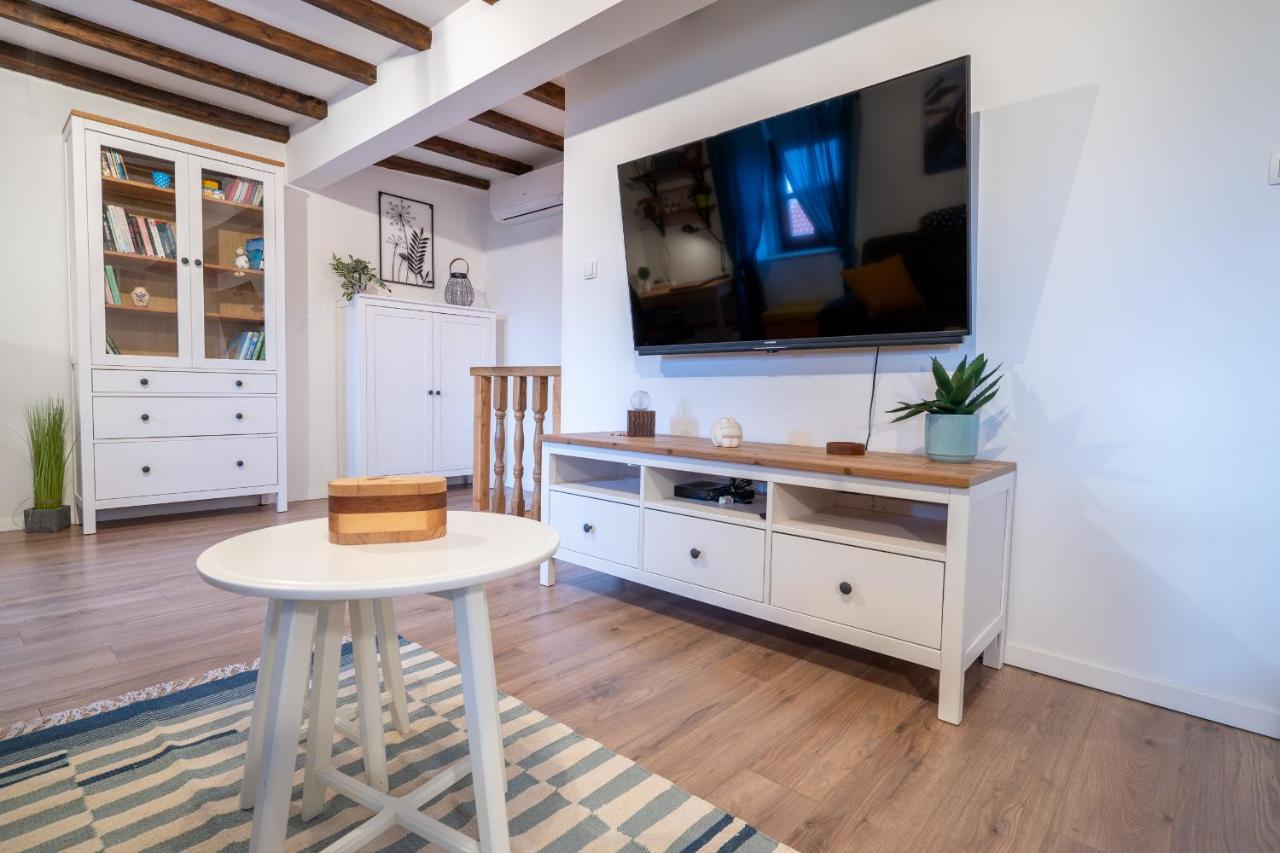 Holiday House Nova Stara Baška Екстериор снимка