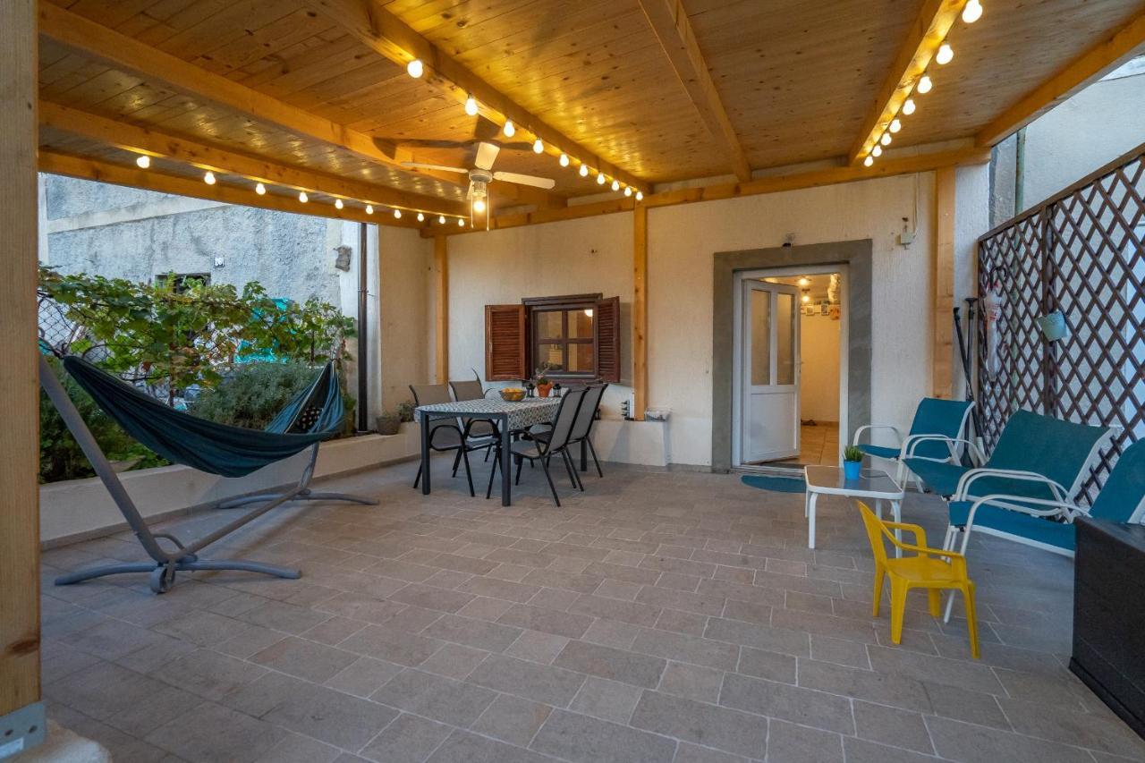 Holiday House Nova Stara Baška Екстериор снимка