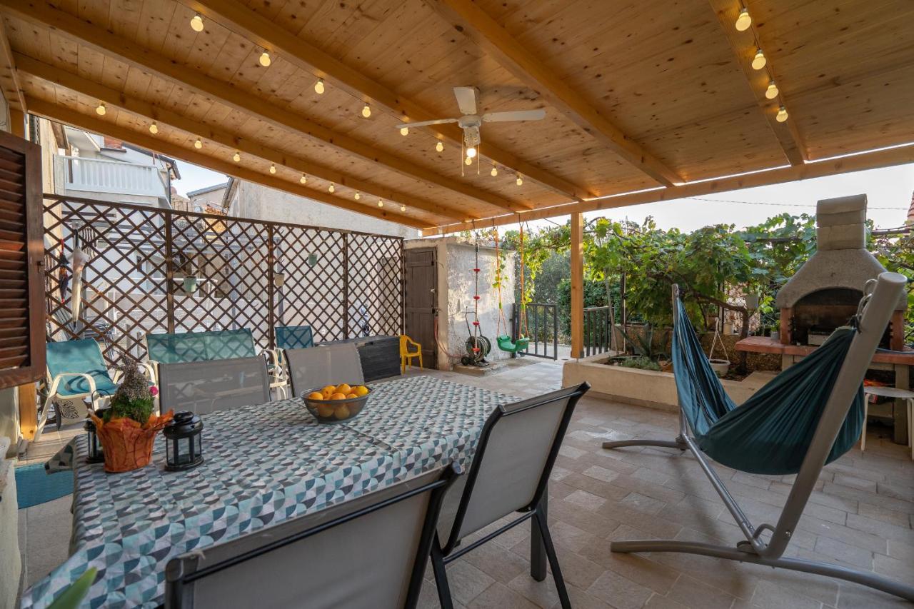 Holiday House Nova Stara Baška Екстериор снимка