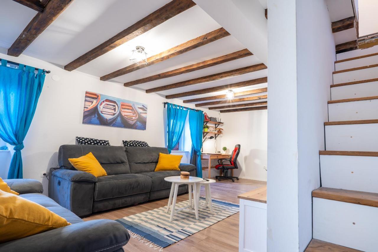 Holiday House Nova Stara Baška Екстериор снимка