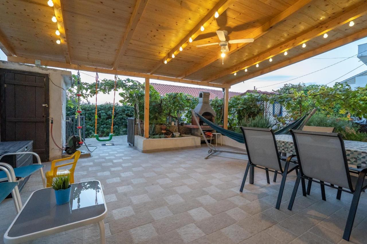 Holiday House Nova Stara Baška Екстериор снимка