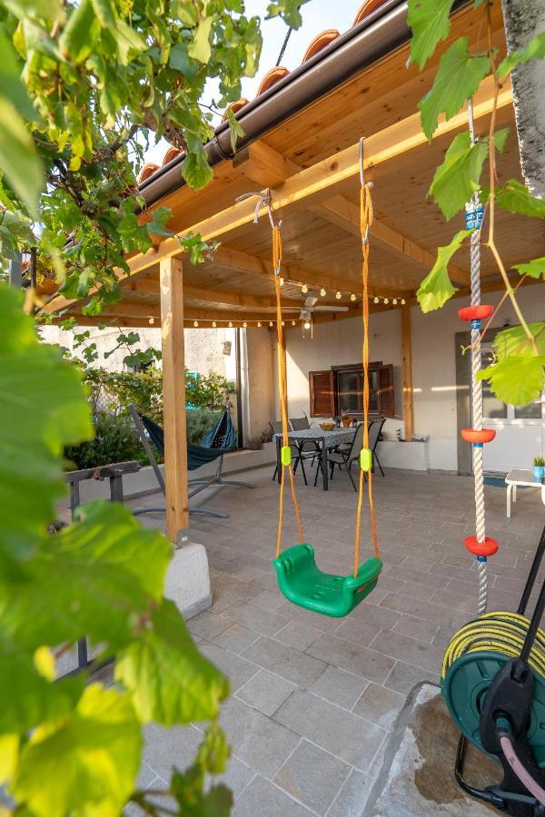 Holiday House Nova Stara Baška Екстериор снимка